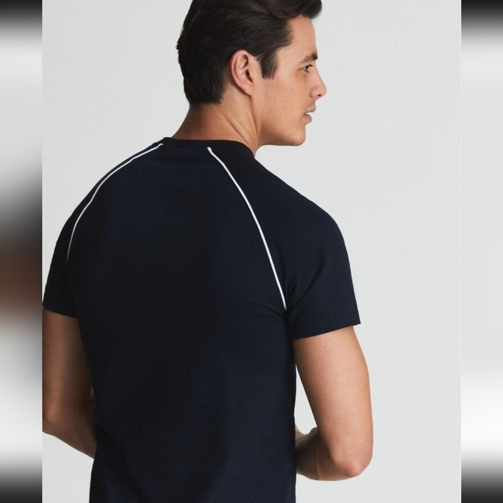 Reiss "Stratford Mercerised Crew Neck T-shirt With Piping" Navy Blue. White. S. - Picture 2 of 10